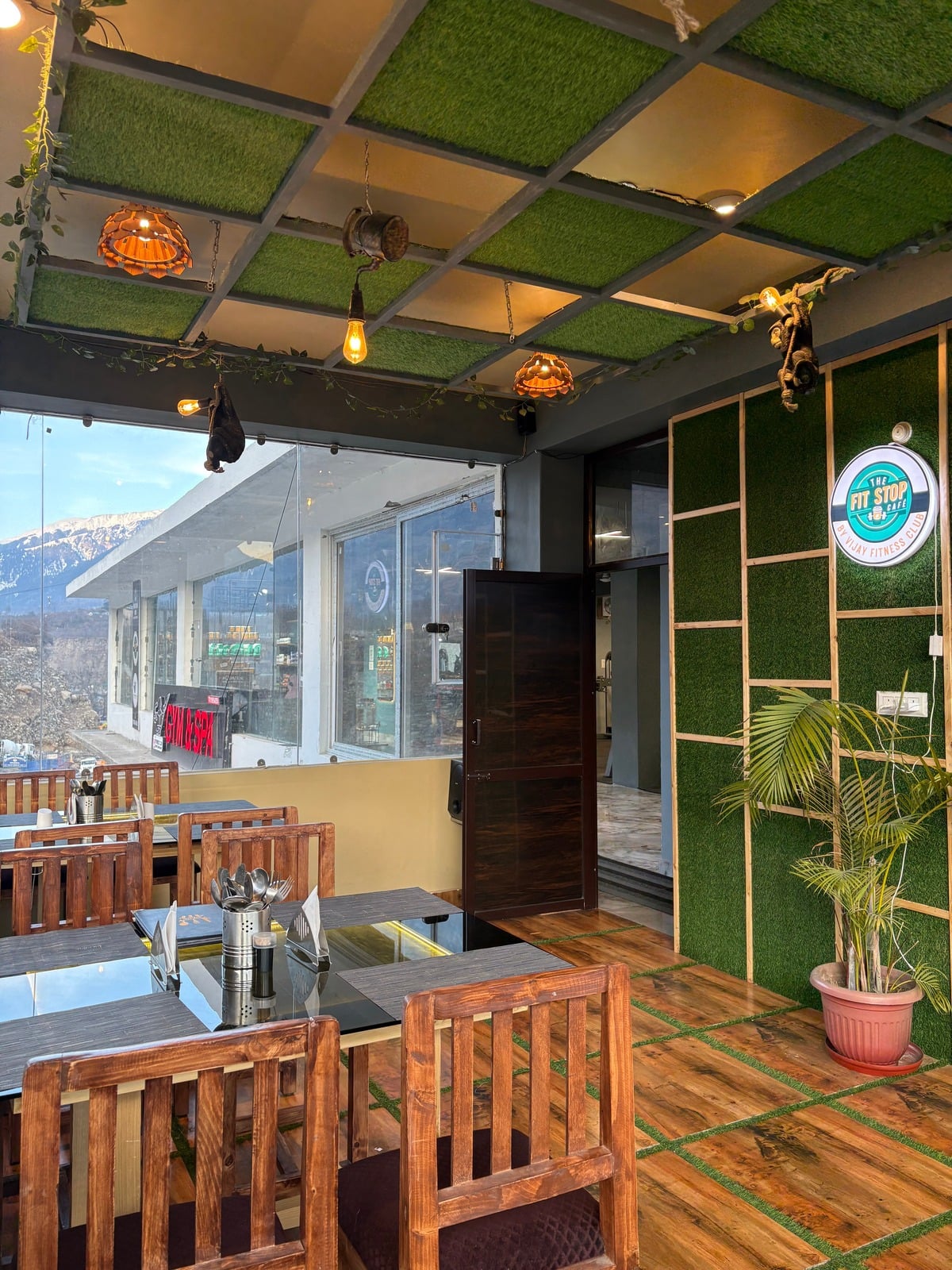 The Fit Stop Cafe